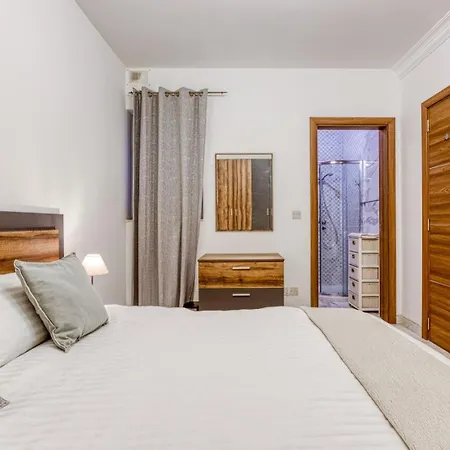 Stylish 3br St Julians Walk To Everything San Ġiljan