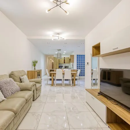 Stylish 3br St Julians Walk To Everything Saint Julian's