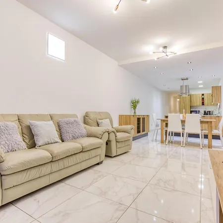 公寓 Stylish 3br St Julians Walk To Everything