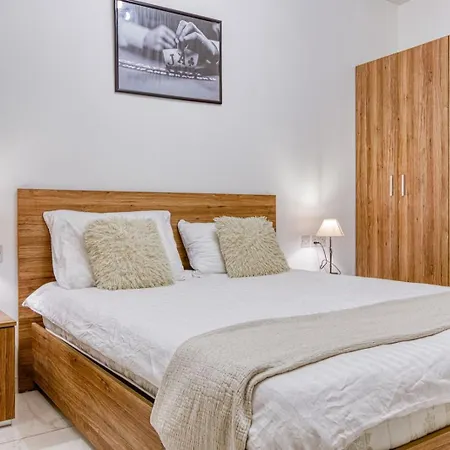 Stylish 3br St Julians Walk To Everything