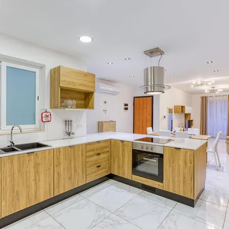 Stylish 3br St Julians Walk To Everything