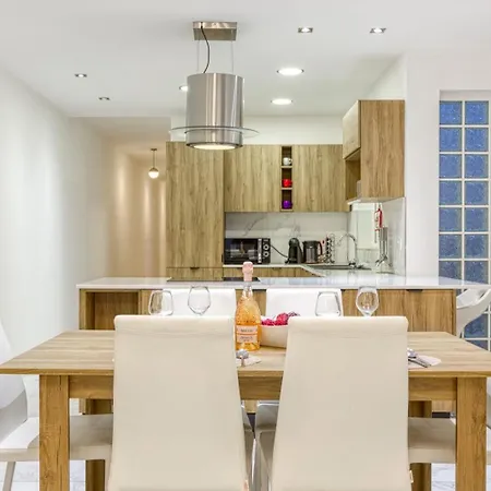 公寓 Stylish 3br St Julians Walk To Everything *