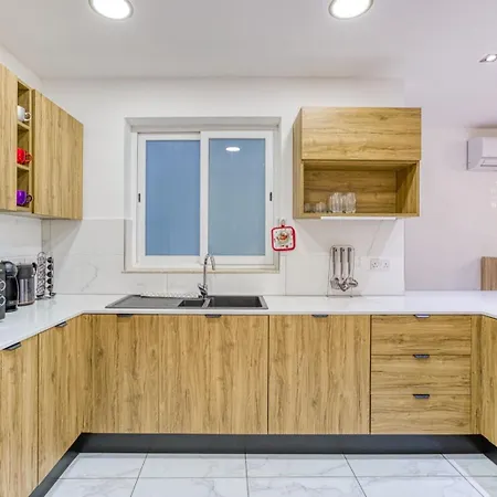 Stylish 3br St Julians Walk To Everything 公寓